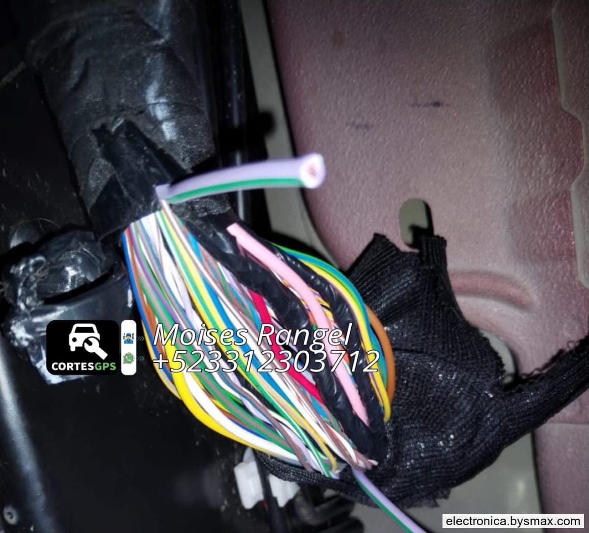 Paso 1: CORTE A LA BOMBA, CABLE COLOR LILA CON FRANJA VERD