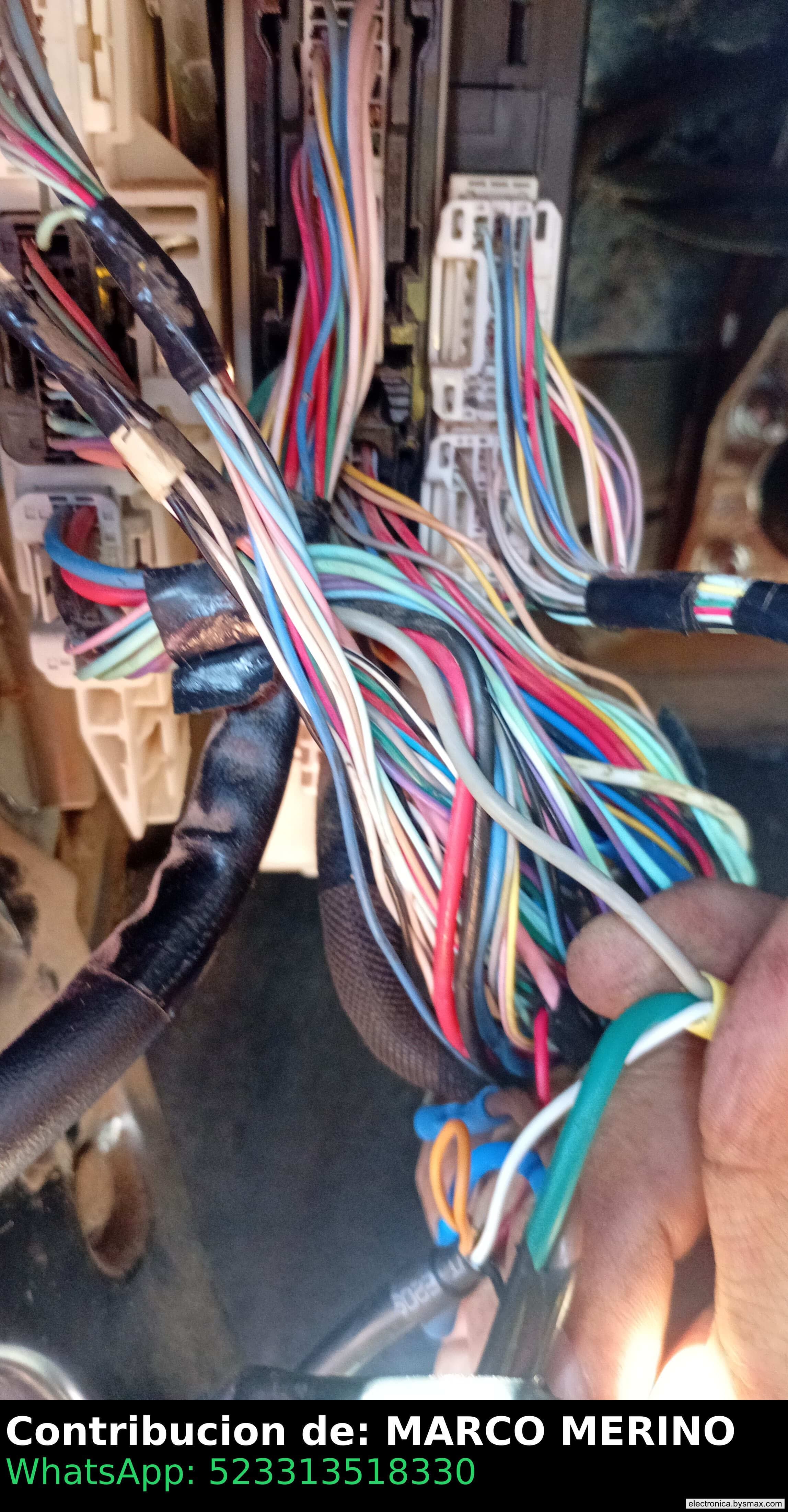 Paso 1: EN EL MODULO BCM UBICADO AL COSTADO DEL VOLANTE, E